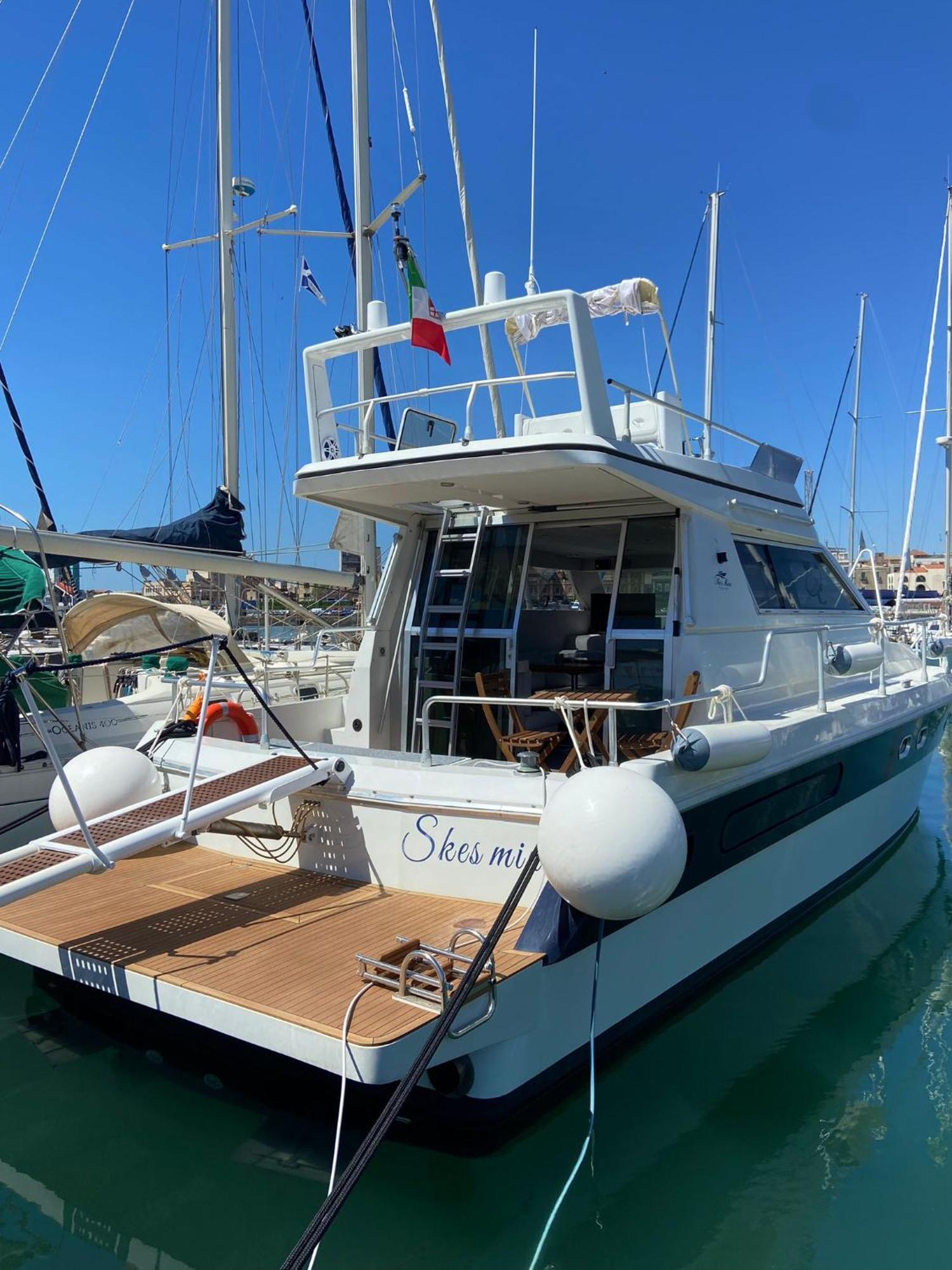 Hotel She'S Mine Yacht CTA Exterior foto